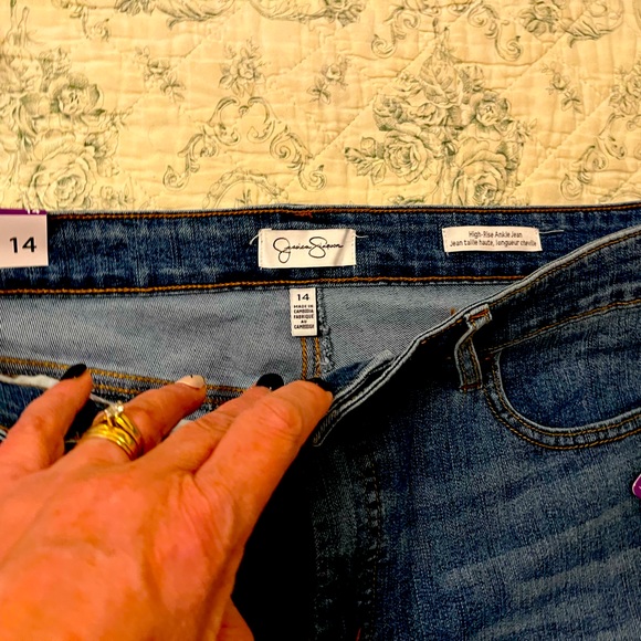 Jessica Simpson Jeans BRAND NEW with tags. - Picture 2 of 4
